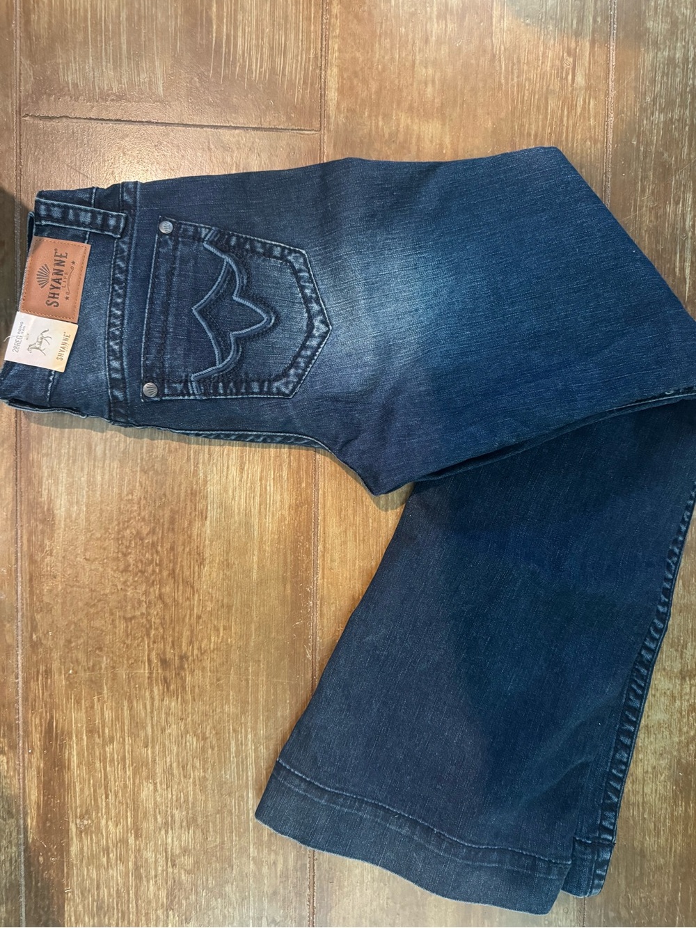 Women’s Shyanne Miranda Lambert wide leg blue jeans NWT